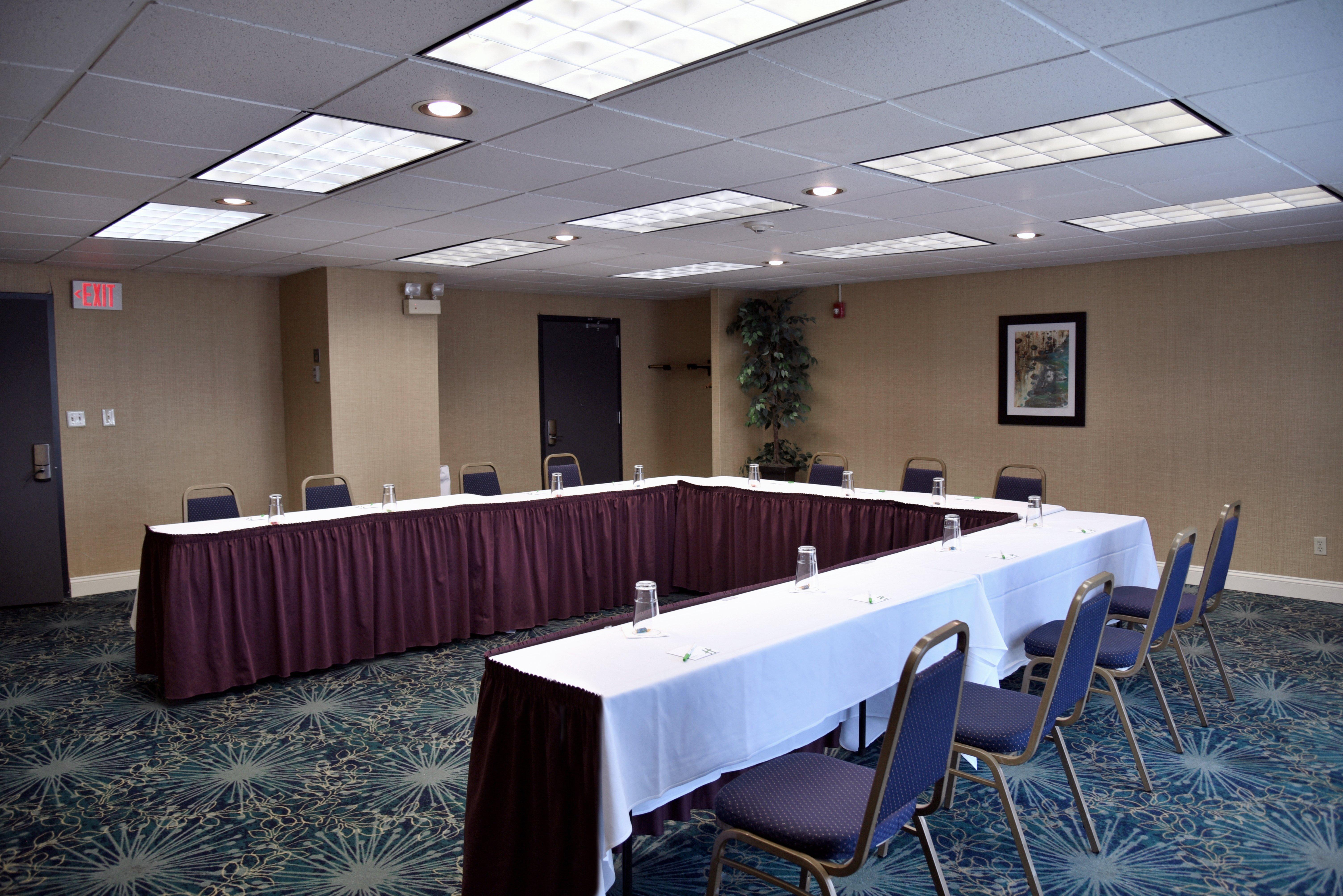 Holiday Inn Akron-West By Ihg Montrose Екстериор снимка
