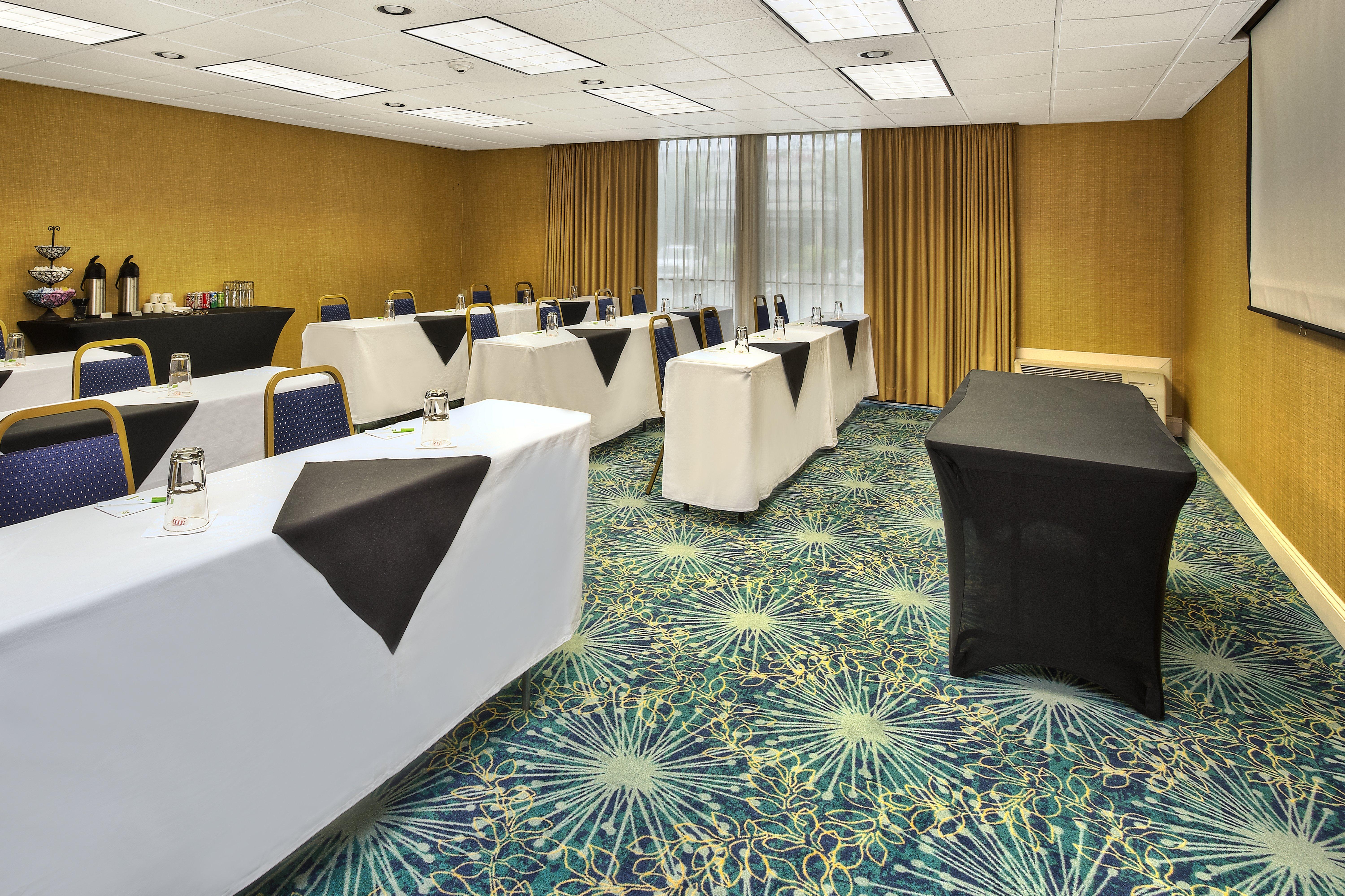 Holiday Inn Akron-West By Ihg Montrose Екстериор снимка